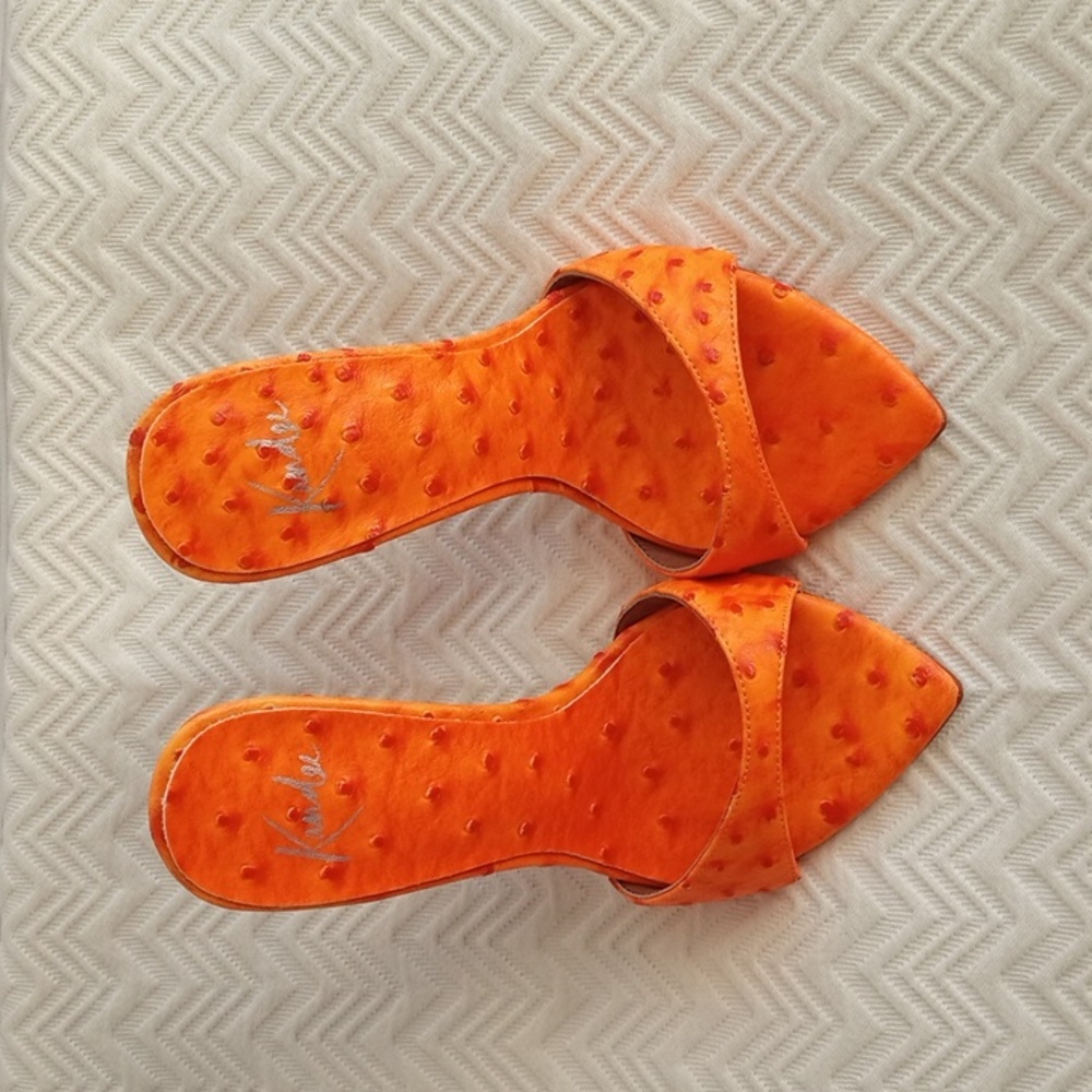 BRAND NEW NEVER WORN Kandeeshoes  Ostrich Mule (Size 35)